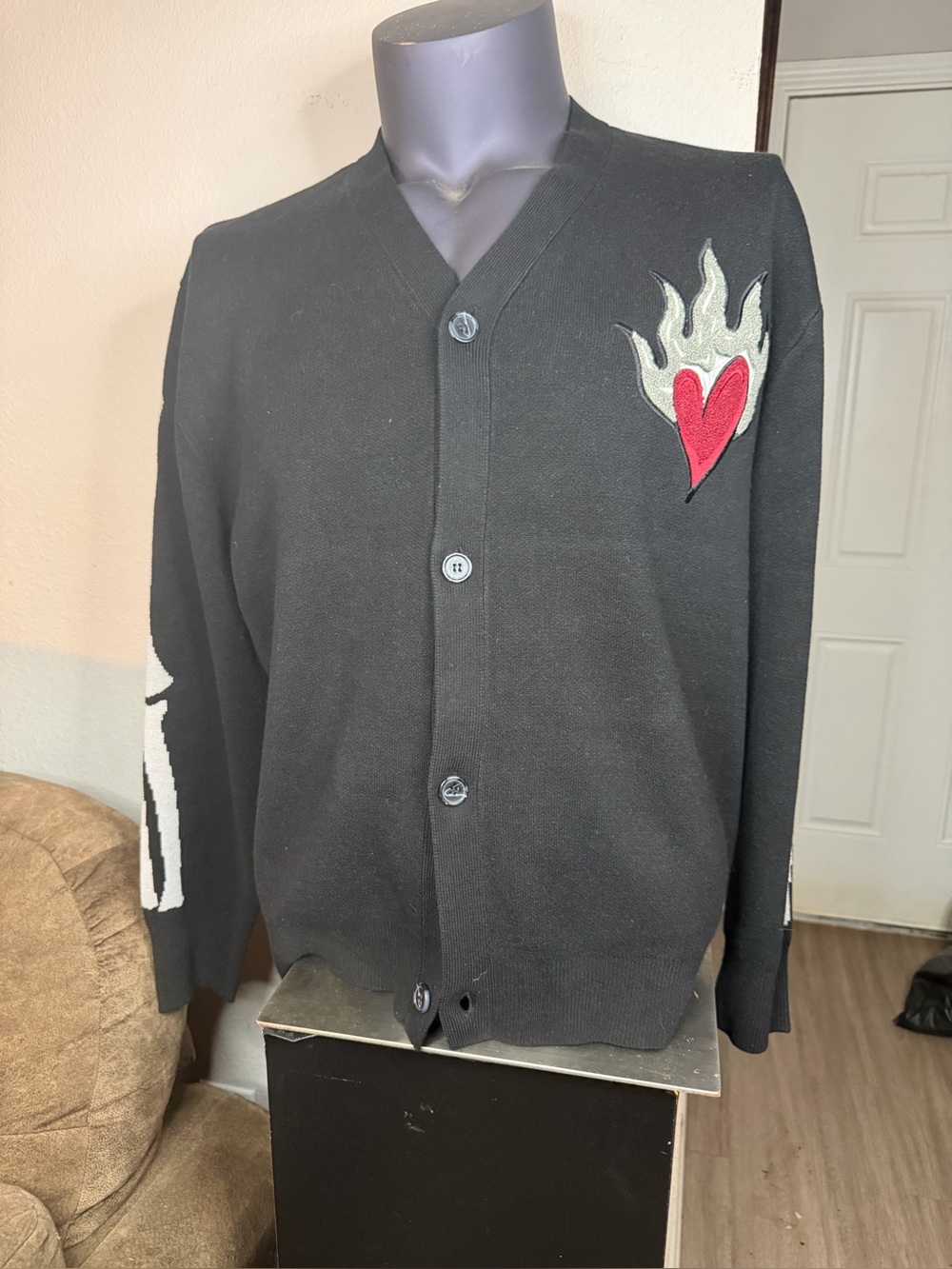 NWT Rebel Minds Don’t Kill My Vibe Cardigan Sweater Black Graphic Large